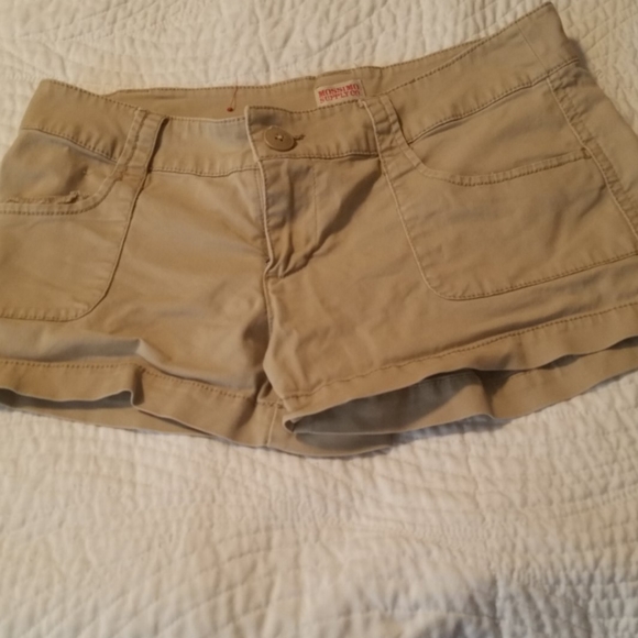 Mossimo low rise shorts Clearance